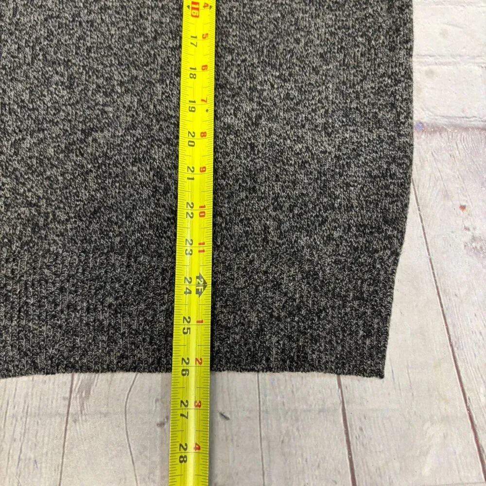 J. Crew Men 100% Lambswool Sweater Size Medium Crew Neck C120 -29